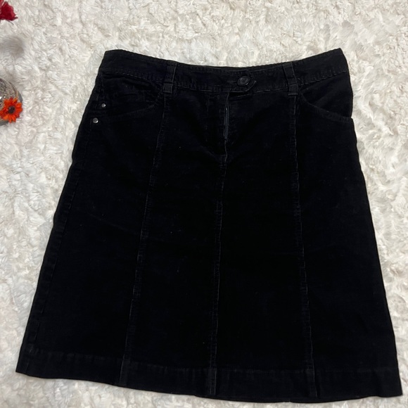 H&M corduroy skirt with pockets,size10 excellent condition. - Picture 2 of 6